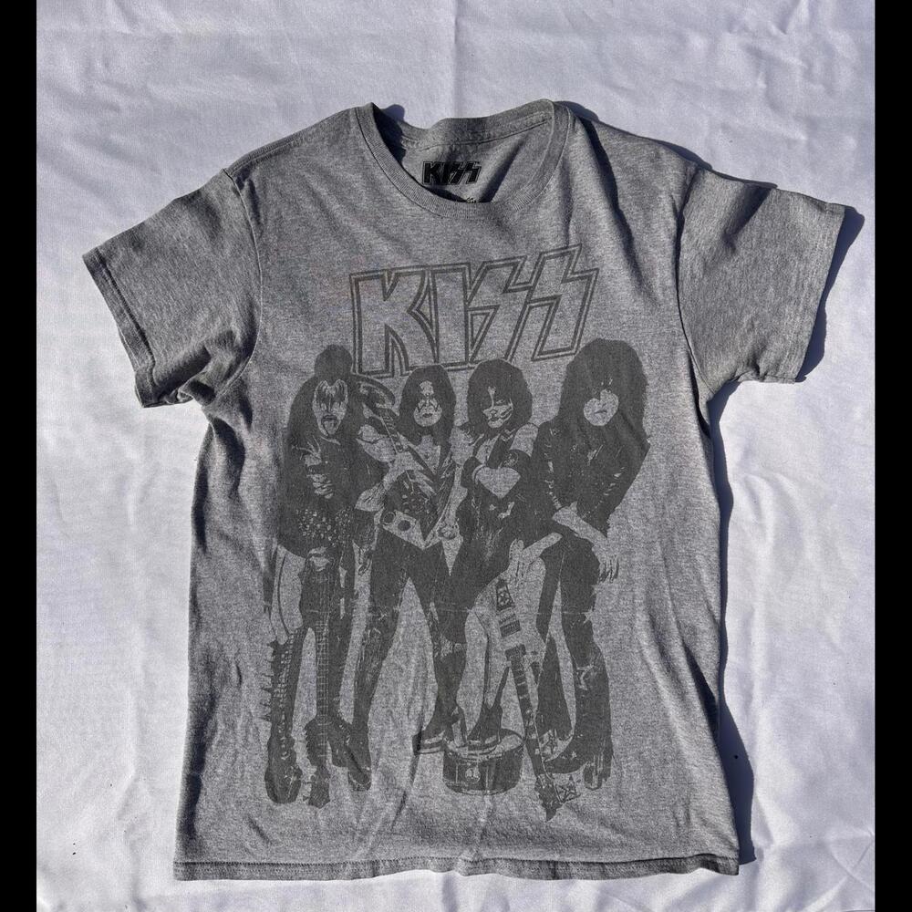 Kiss T-Shirt Size: Small